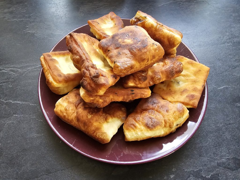 mekitsi knusprig